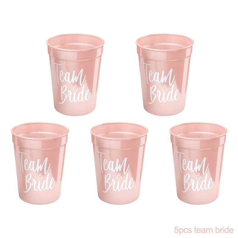 1 Set Junggesellinnenabschied Team Braut Plastik Trinkbecher Brautparty Geschenk Braut zu sein Hen Party Zubehör Hochzeitsdekorationen