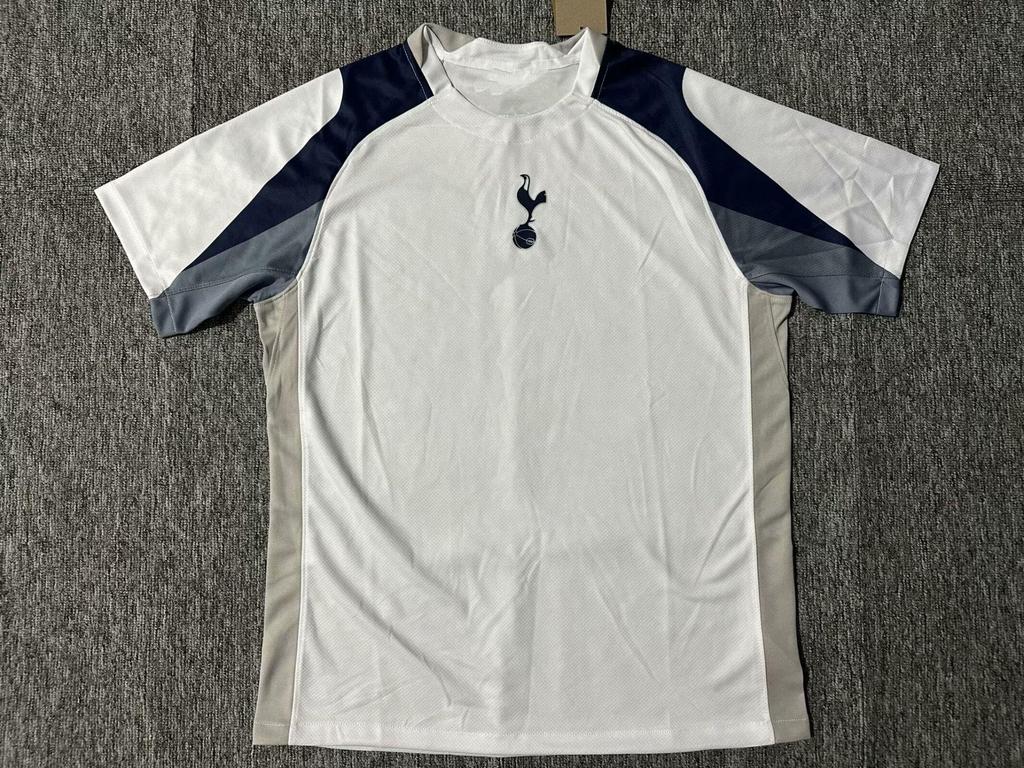 2526 Dres Tottenham Hotspur Sezónní: Kane, Maddison, Romero, Vicario, Vardy (Thajská verze)