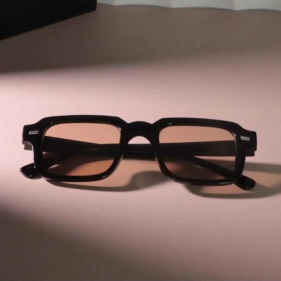 Stilvolle quadratische Sonnenbrille Damen Herren Vintage Marke Spiegelglas Sonnenbrille Weiblich Männlich Modefarben