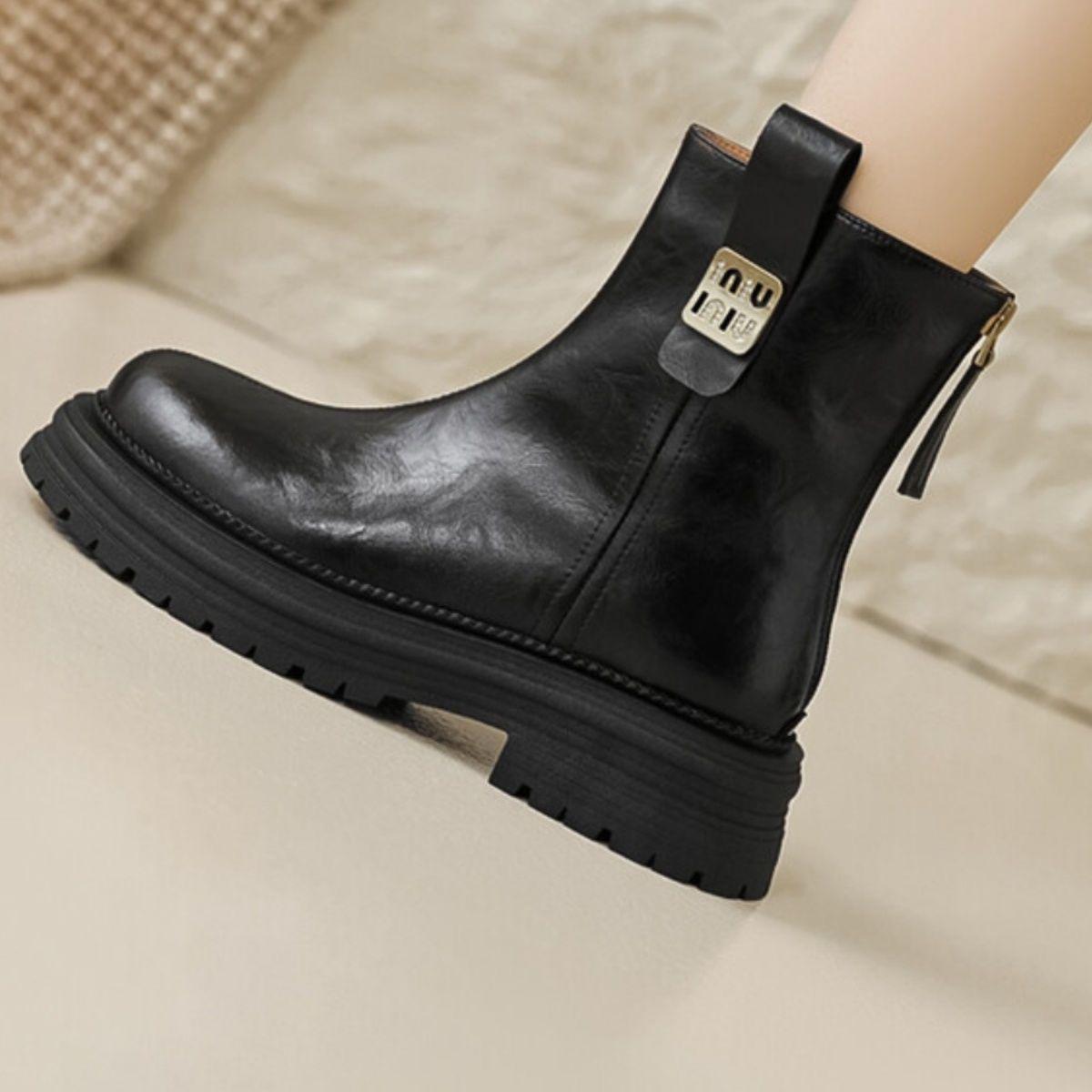 

2025 Зима Новые Женские Кожаные На Толстой Подошве Платформа Балетки Ботильоны Зимние Сапоги Шерсть Внутри Повседневные Короткие Ботильоны