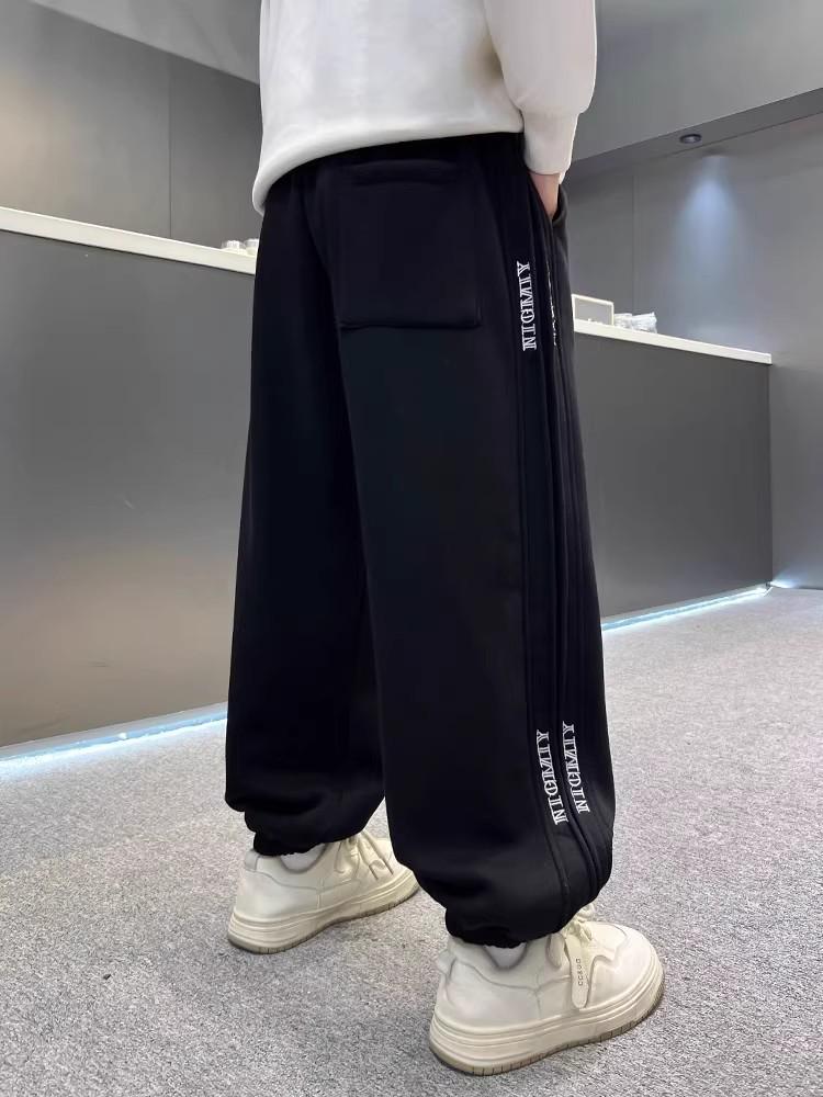 Boys' Fleece-Lined Thick Winter Sports Pants, New 2025 Style, One-Piece Sweatpants for Older Children