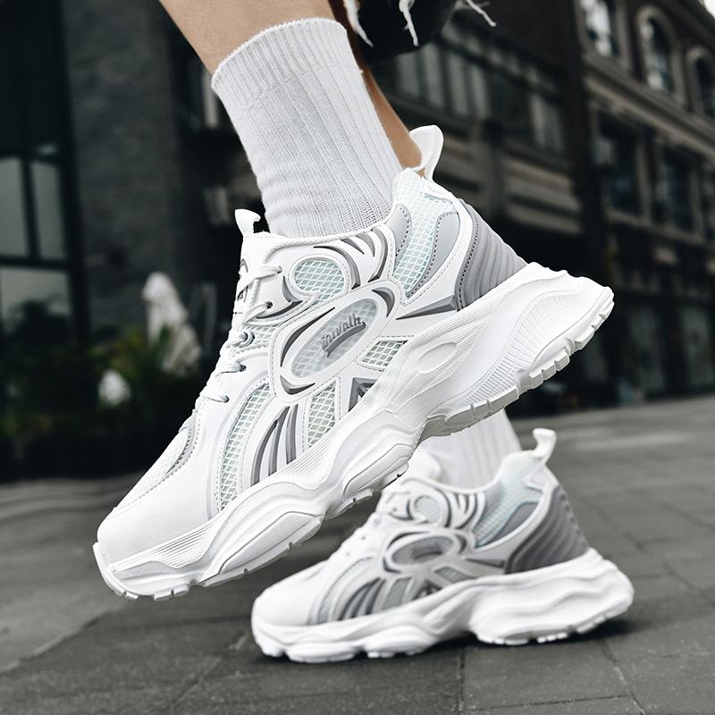 Dad Shoes Lightweight 2025 New Couple Shoes Middle School Students Breathable Mesh Surface Increased Black and White Casual Sports Style