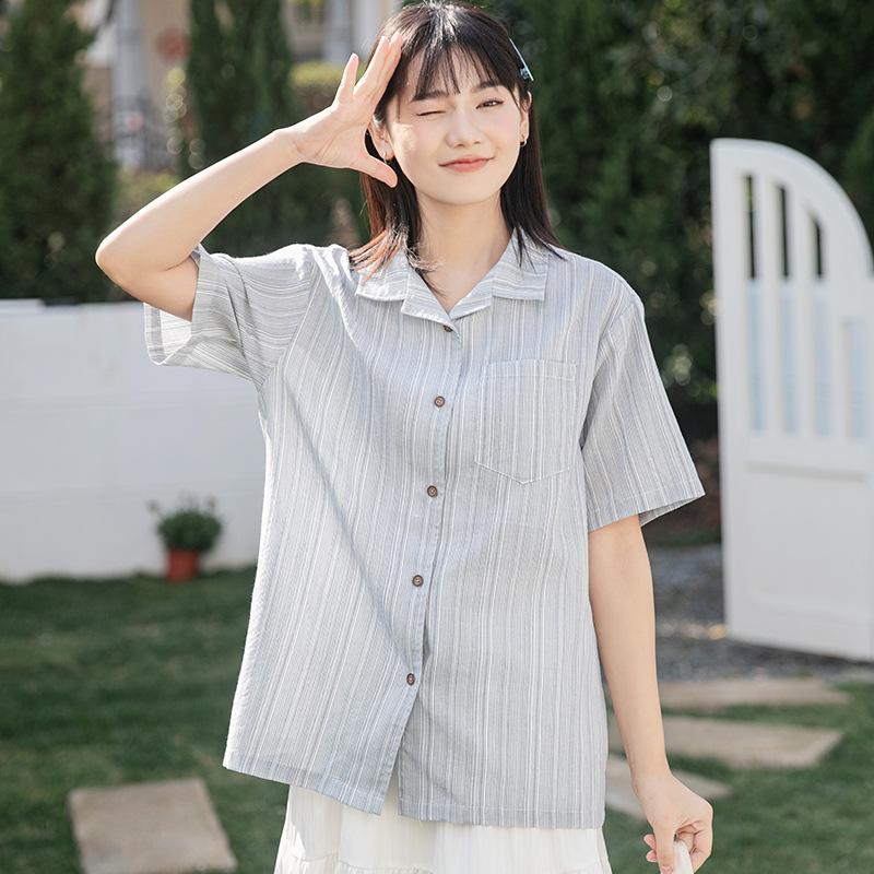 Huangzheng Women's Textured Striped Short-Sleeve Blouse, 2025 Japanese Hong Kong Style, Spring/Summer Collection.