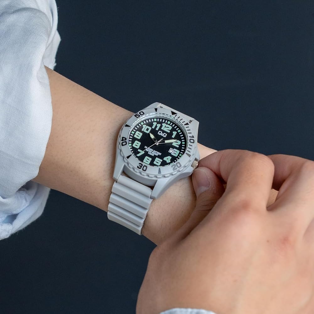 Citizen Q&Q Analog Watch 10-Year Battery Life 10 ATM Water Resistant Date Display Men's Gray with Urethane Band