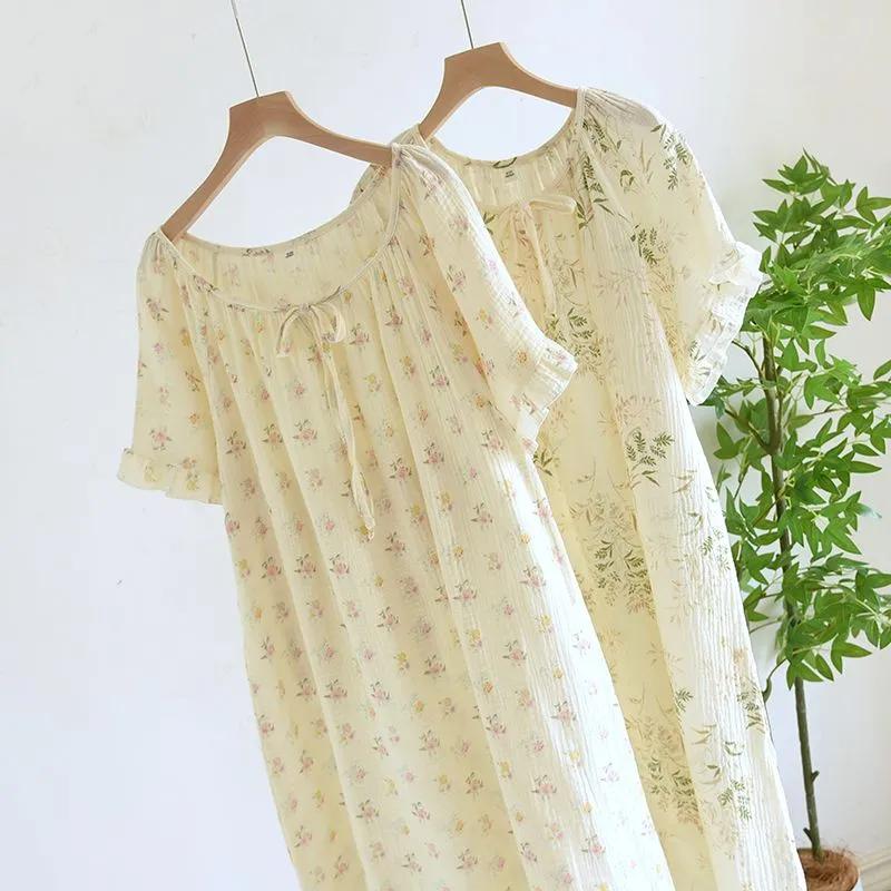 Women's Lightweight Summer Short-Sleeve Nightgown: A Simple, Double-Layered, Loose-Fitting, Breathable Knee-Length Dress