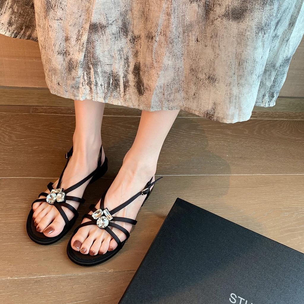 Grape Mother, the Same 2025 Summer New Fashion French Elegant Rhinestone Thin Strap Open-toed Flat Sandals Women's Leather