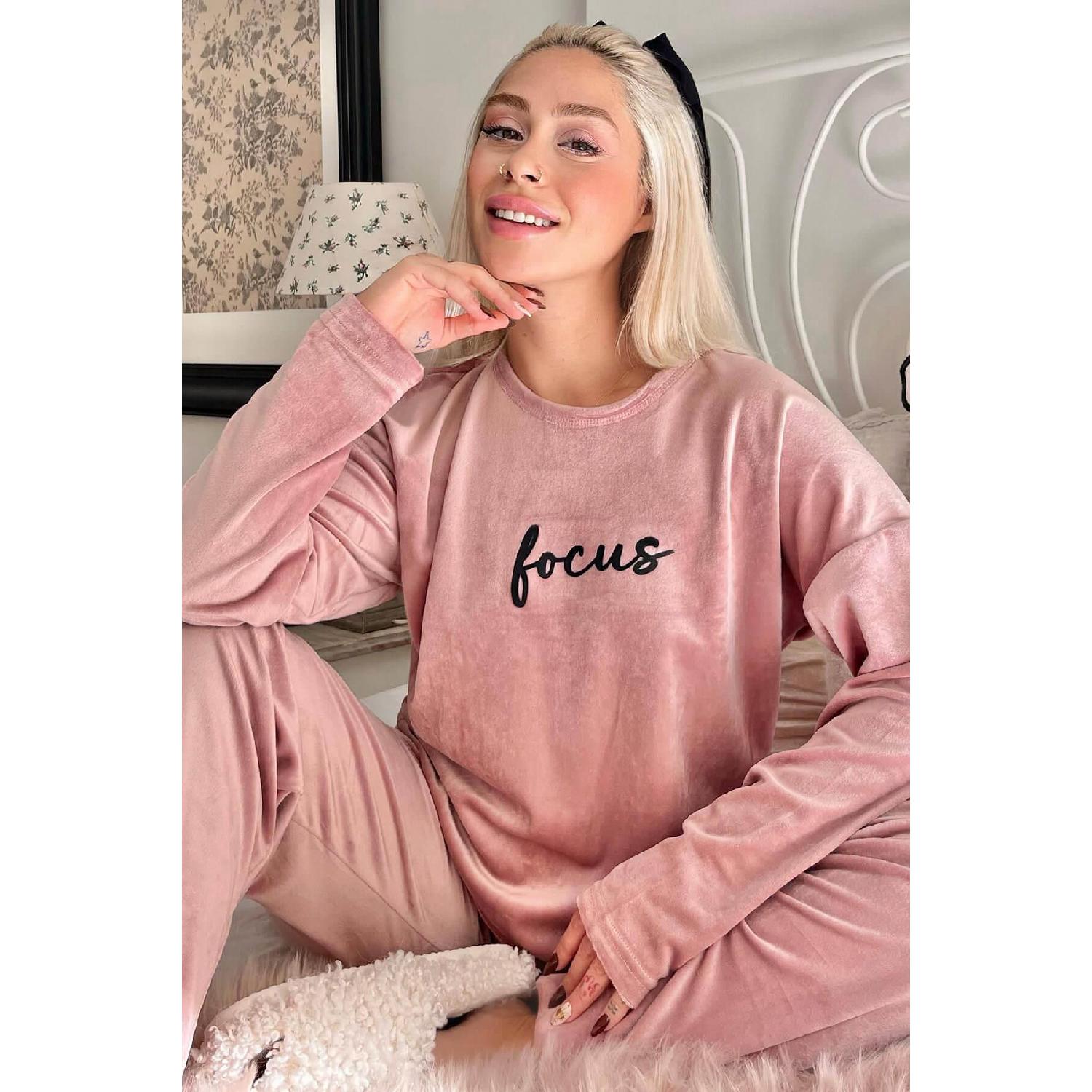 

Powder Focus Patterned Exclusive Velvet Women s Pajama Set S/M лиловый