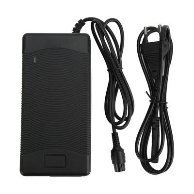 Caricabatterie per Scooter 10 pollici con 3 Fori per KUGOO M4 M4PRO 54.6V 2A Testa Aviation Caricabatterie 100‑240V Spina EU