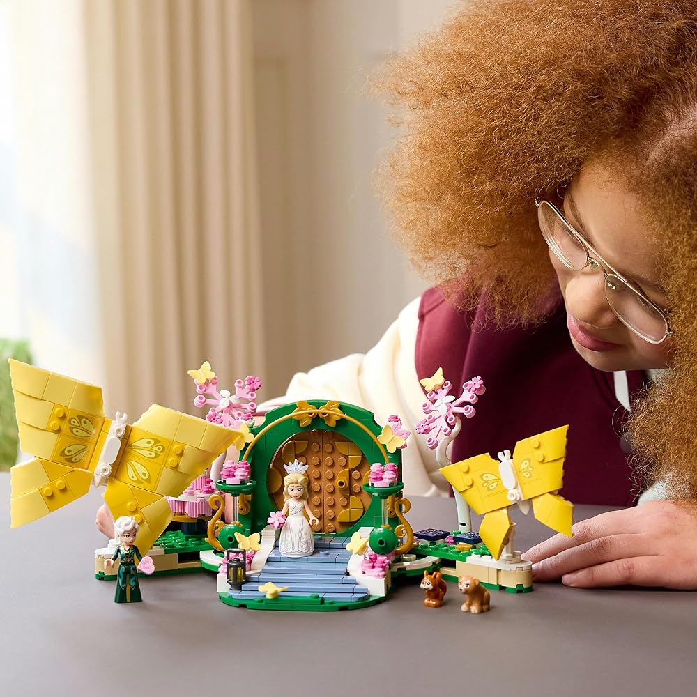 LEGO Wicked Glinda's Wedding Toy Set for Kids Age 8-10 Building Blocks for Girls and Boys 75688