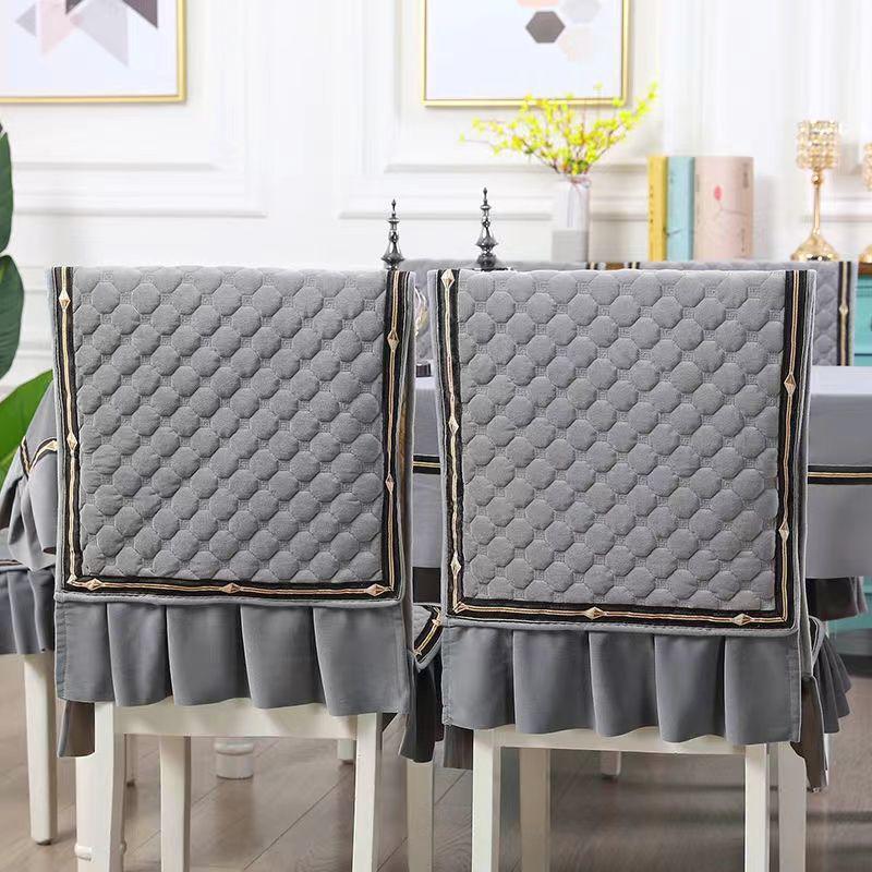 Luxuriöses Esszimmer-Set mit Tischdecke & Stuhlbezügen - Modernes integriertes Design, Verdickte Polster, Maßgeschneiderte Passform