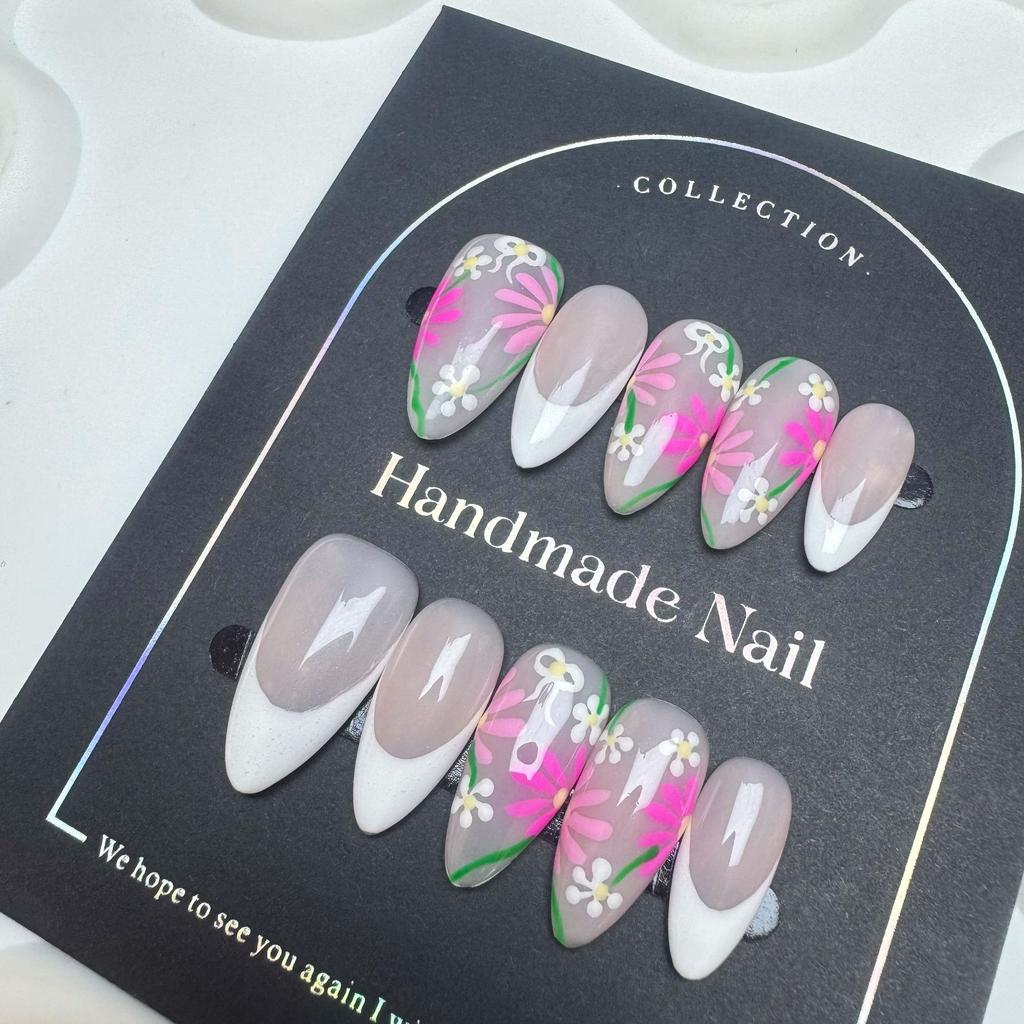 Customized Press-on Nails Hand-Painted Spring Blossoms Exclusively Unique Handmade Almond False Nails Western Style Designs with Brightening Effect
