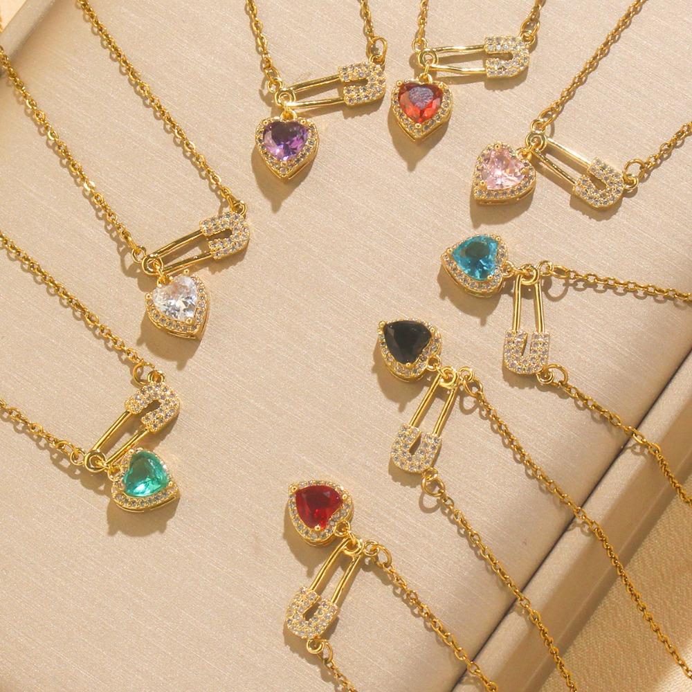 Necklace European and American Love Pin Necklace Female Personality Light Luxury Titanium Steel Collarbone Chain Wind Advanced Sense Niche