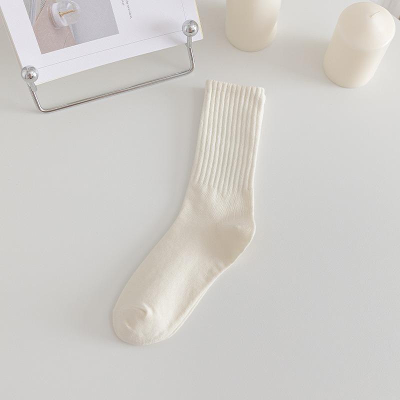 5 Pairs of Simple Solid Color Breathable Boneless Mid Calf Socks for Women In Spring and Summer