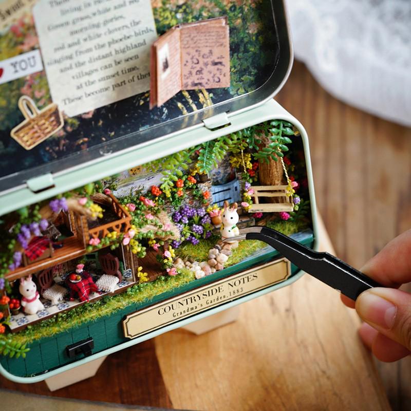 Zhi Qu Wu DIY Mini Box Theater Toy for Girls