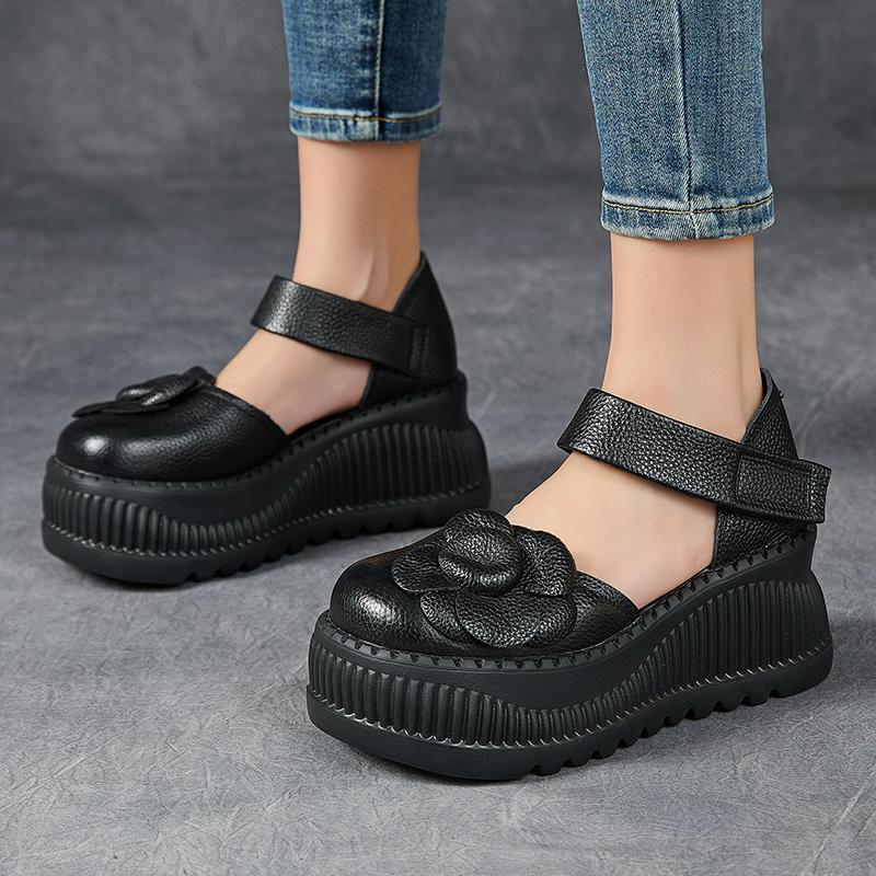 Modne sandały GKTINOO Retro z okrągłym noskiem i grubą podeszwą 2025 Lato Nowe Damskie buty na płaskiej platformie, codzienne, z kwiatami, z prawdziwej skóry