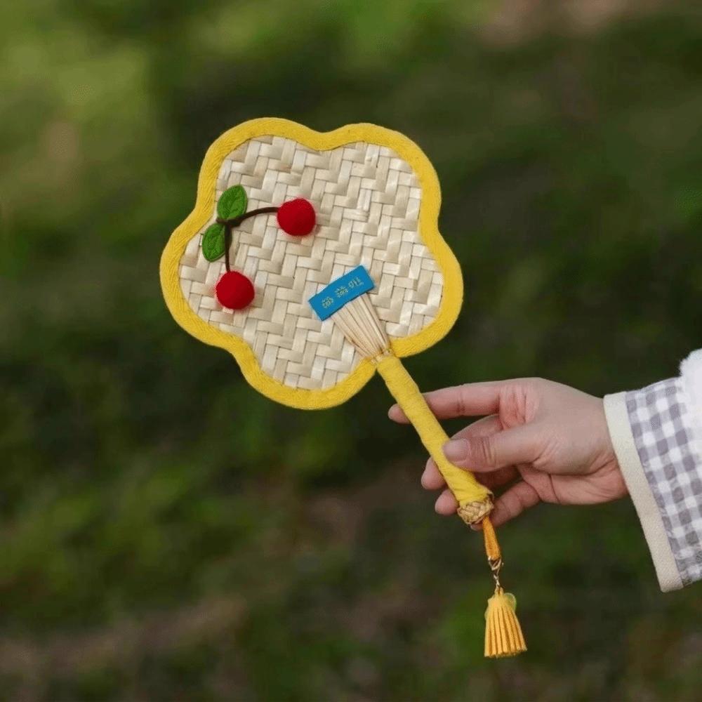 Vintage Portable Fan Flower Shaped Cooling Fan Creative Straw Fan Home Decor
