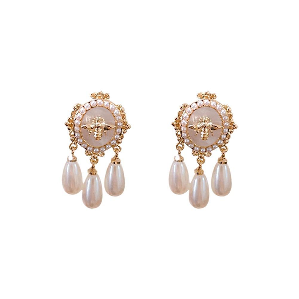 Luxury Designer Court-Style Bee Drop Earrings with Gold-Plated Copper and Pearl Studs for Women