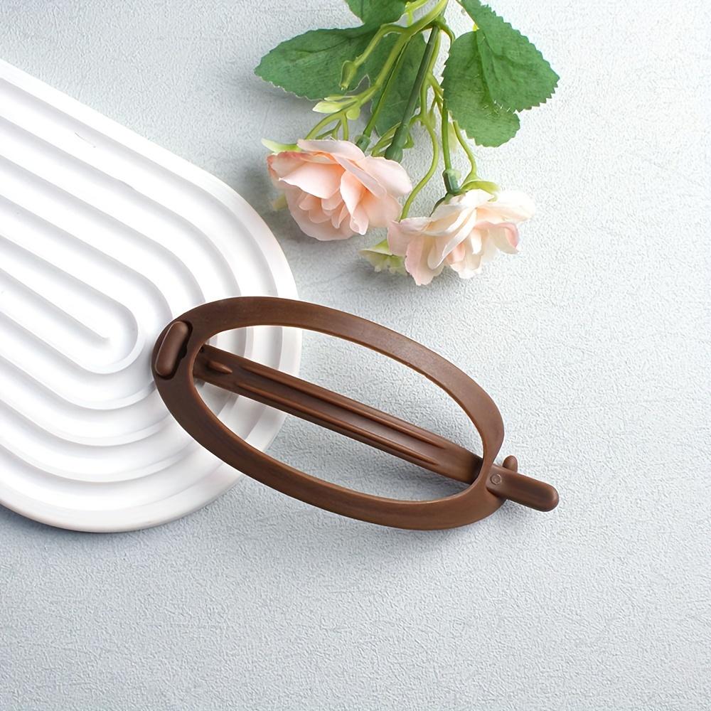 Elegant Solid Color Twist Hair Clip Simple, Versatile Oval Design with Hollow Detail for Women, One piece, Hair Clip