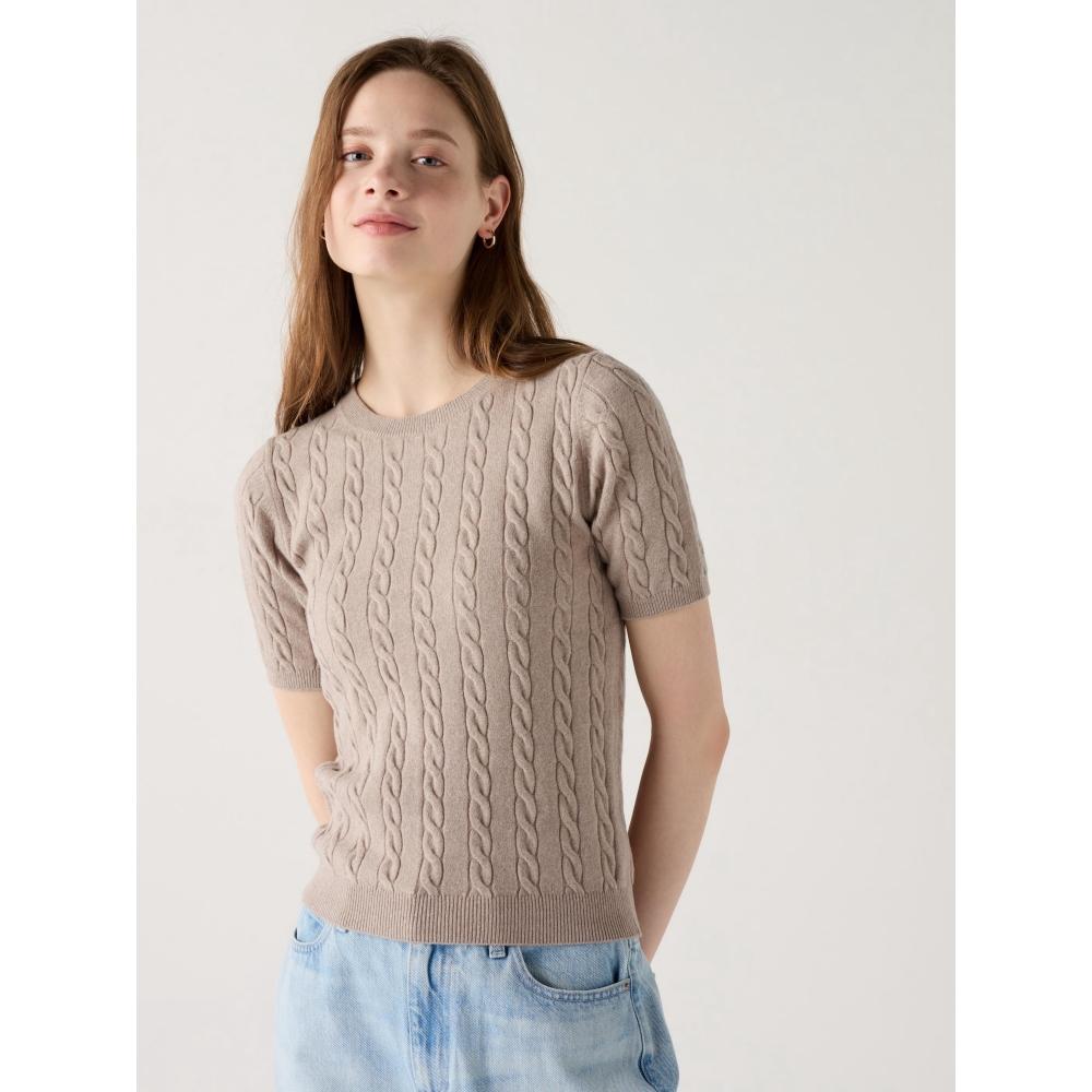Uniqlo Cable Crew Neck Sweater  Short Sleeve 