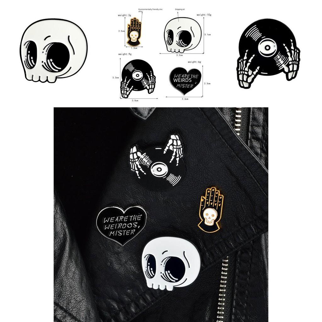 Creative Halloween Skull Brooch For Men And Women Unique Alloy Skeleton Pin Accessory