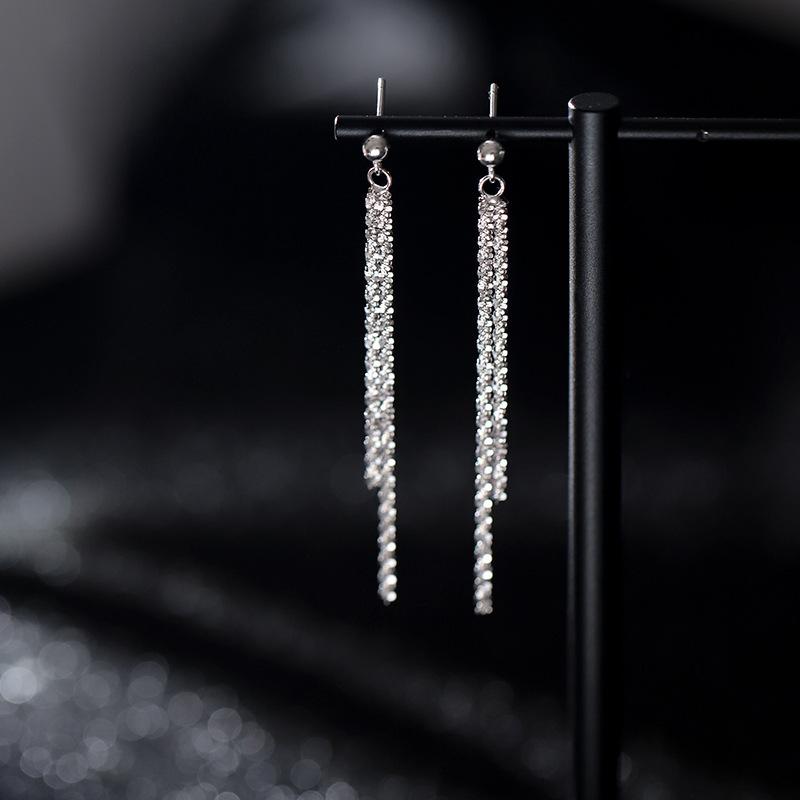 [Long Tassel Dangle Earrings with Shimmering Starry Glitter Minimalist ]