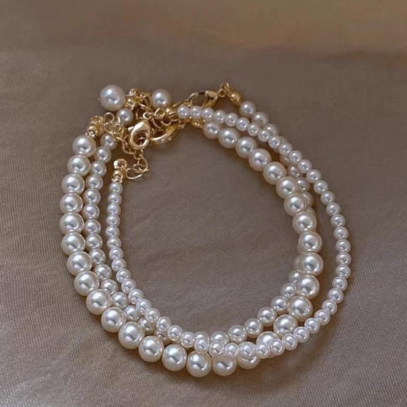Highlight white light luxury personality niche fashion high sense temperament Internet celebrity bracelet women wearing beads jewelry