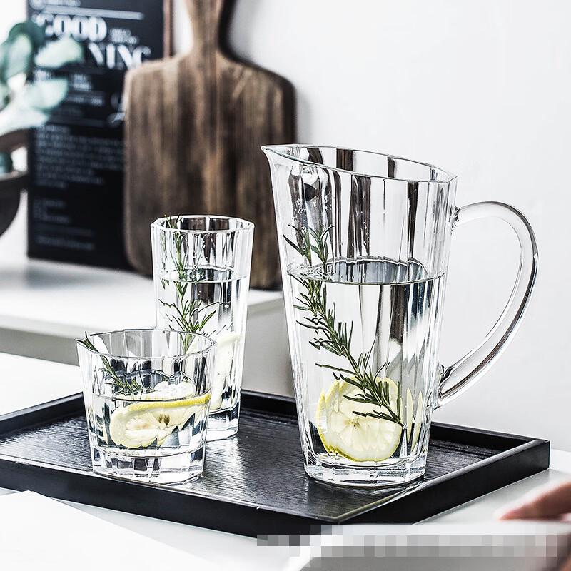 VAKADA Glass Cold Water Pitcher