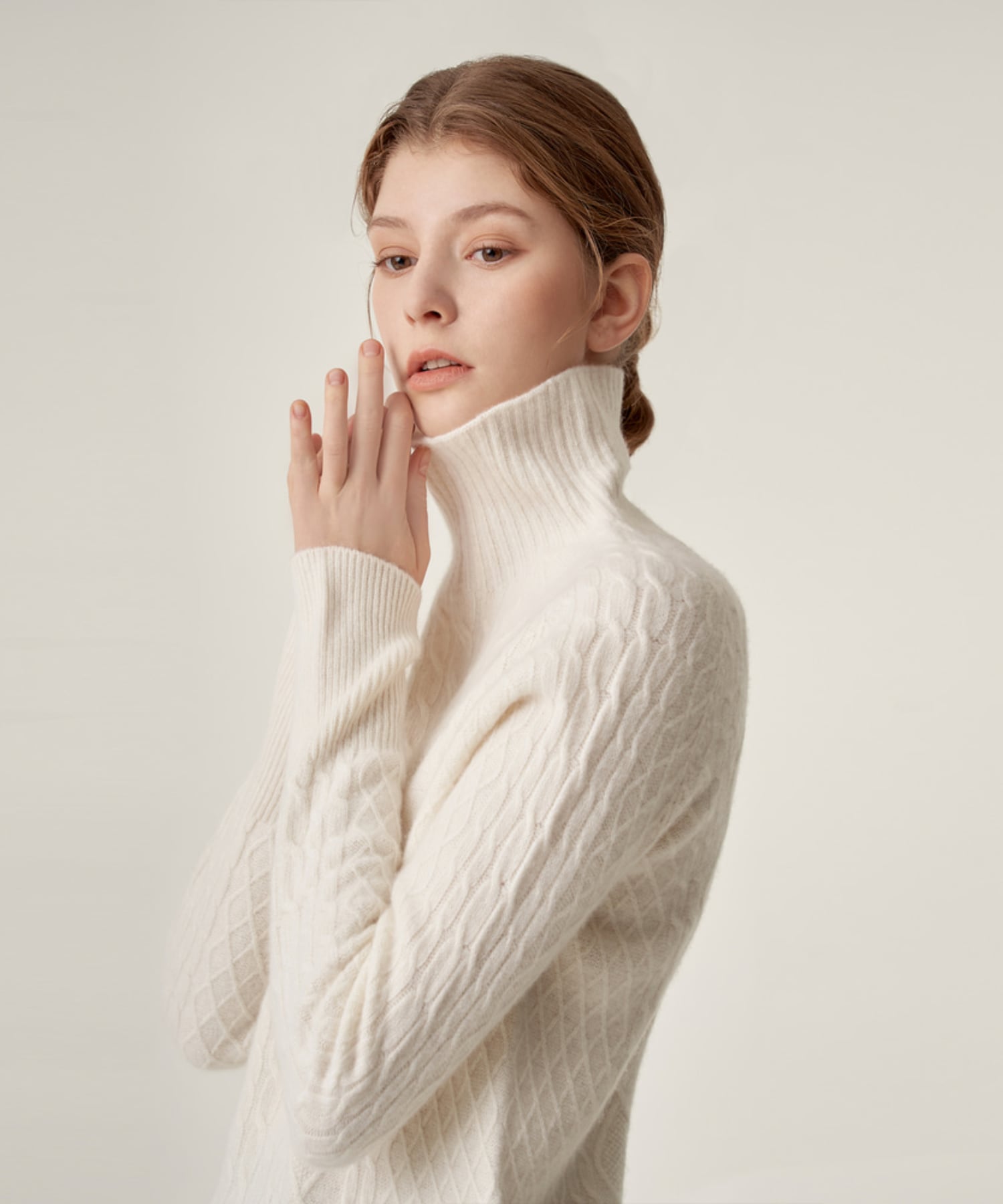 Tasset Cashmere Blended Cable Turtleneck Knit Ivory/M