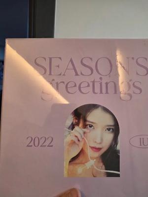 IU Season's Greetings 2022 (Unopened)