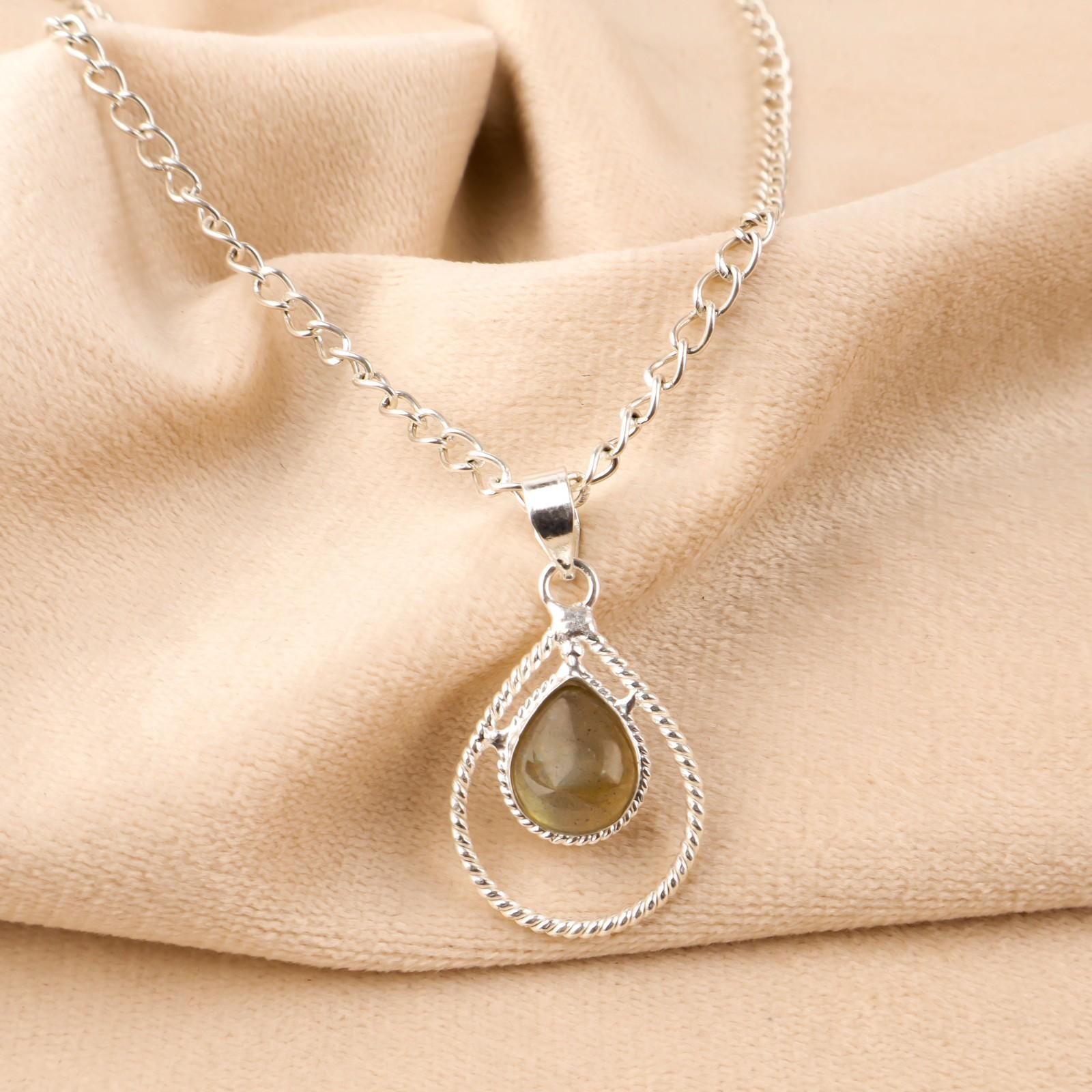 

Natural Labradorite Gemstone 925 Sterling Silver Jewelry Handmade Chain Pendant PP-49-20