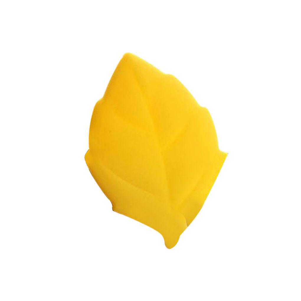 

Portable Travelling Outdoor Shaped Silicone Cup Water Cup