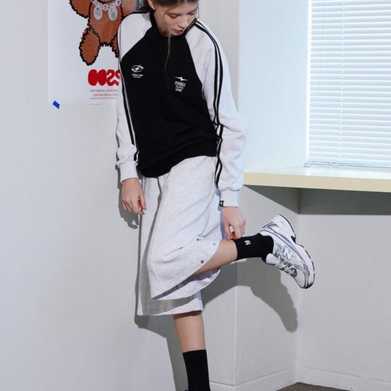 

STUDIO SOCKSTOP OOSS Dragon Palace Rabbit Face Embroidered Socks Black Black_FREE