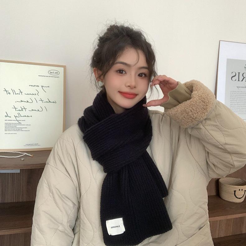 Gestrickter Schal im koreanischen Stil: Gemütlicher Winter-Nackenschal für Damen & Herren, einfarbig, warm & vielseitig.