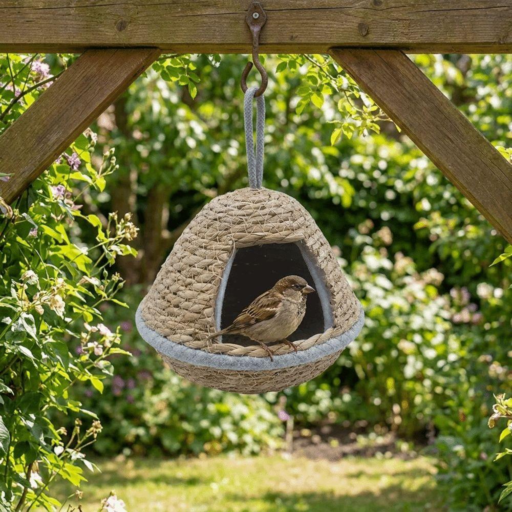 Cottage Style Weaved Bird House Hand-Woven Vintage Hanging Parrot Nest Breathable Bird Breeding Nests Courtyard Decoration