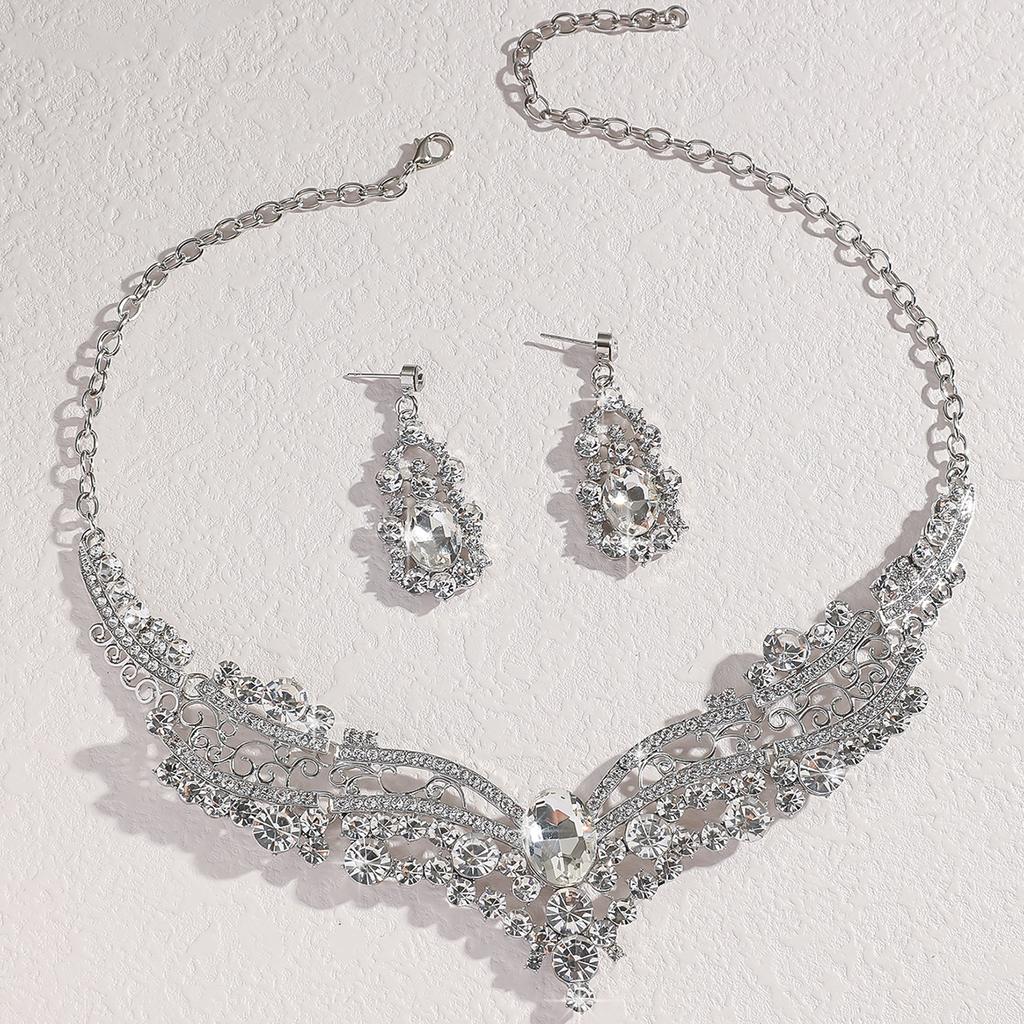 New Chinese style retro alloy necklace earring set with sparkling crystal design, high-end clavicle chain for women