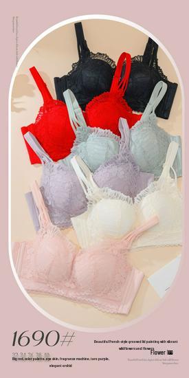 Medium-thickness Lace Push-Up Bra: Wire-Free Support, Lifts, Shapes & Enhances for Smaller Busts.