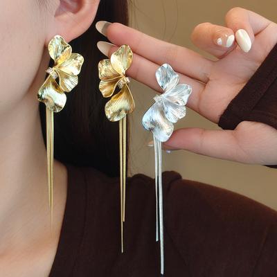 Flower Tassel Earrings Women'S Retro Light Luxury Gold Silver Earrings Unique Sweet Design Stud Earrings
