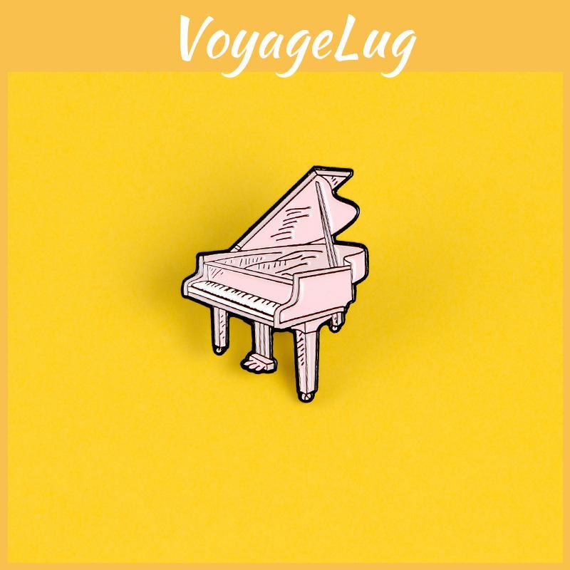 Stylish Cartoon Pink Piano Brooch Decorative Alloy Badge For Fashionable Outfits