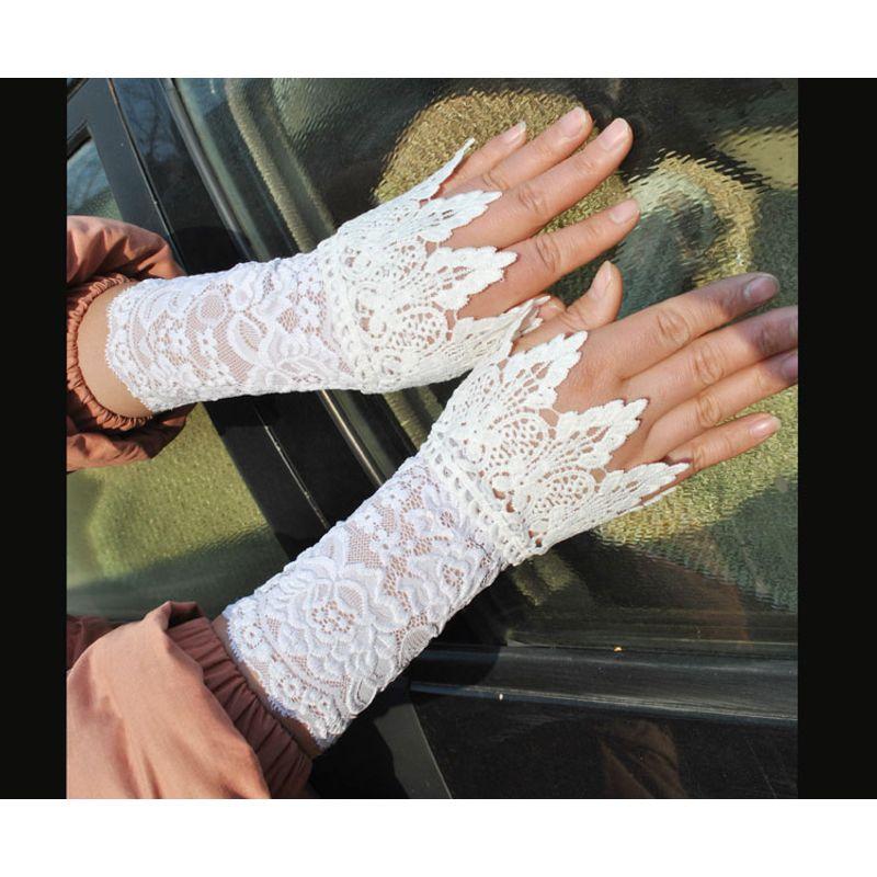 

Women s Korean-Style Lace Hollow-out Scarring Sleeves White All yards