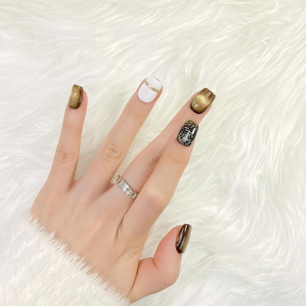 Trending Handmade Cat Eye Nail Art: Luxurious, Eye-Catching, High-End, Light-whitening Blocks, Celebrity Style Stickers