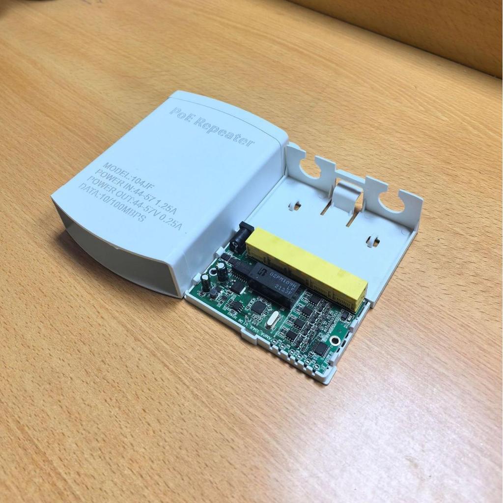 Waterproof 100M POE Repeater and 1-to-4 Splitter Cascade Booster