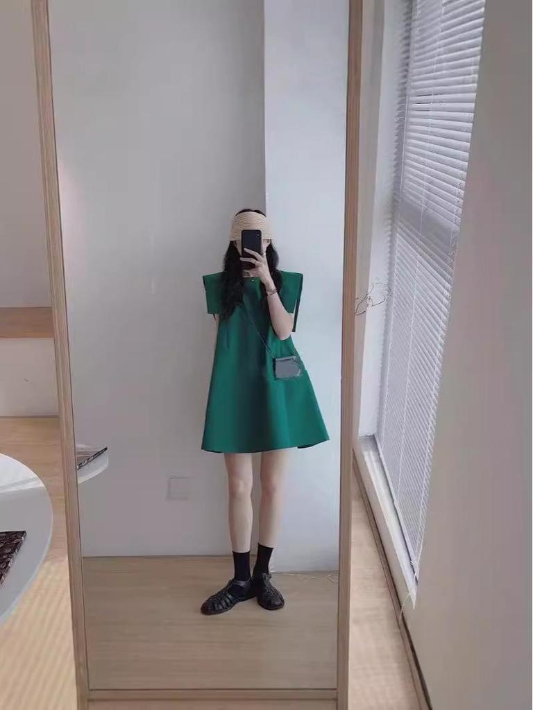 2024 Women's Sleeveless A-Line Dress: Solid Color, Loose Fit, Light Mature Style