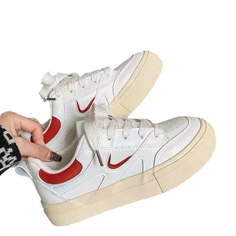 Retro Hong Kong style chic shoes women's 2025 spring new niche design little white shoes versatile thick baseplate shoes