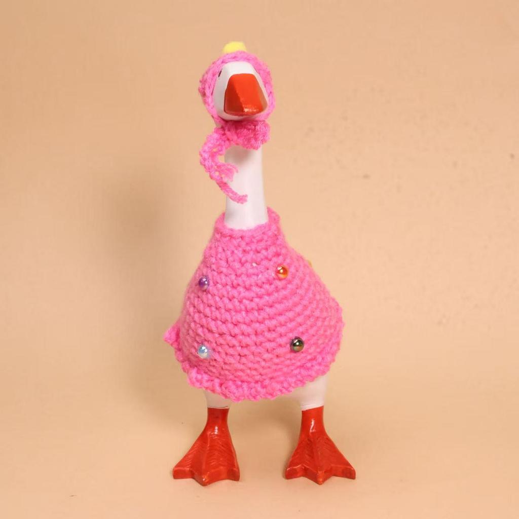 Valentine's Pearl Desktop Goose Set with Mini Knitted Hat & Adjustable Wings Clothing