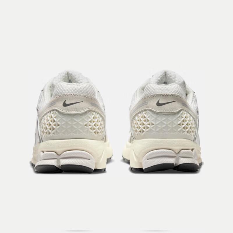 Nike Men's Zoom Vomero 5 Casual Sport Shoes