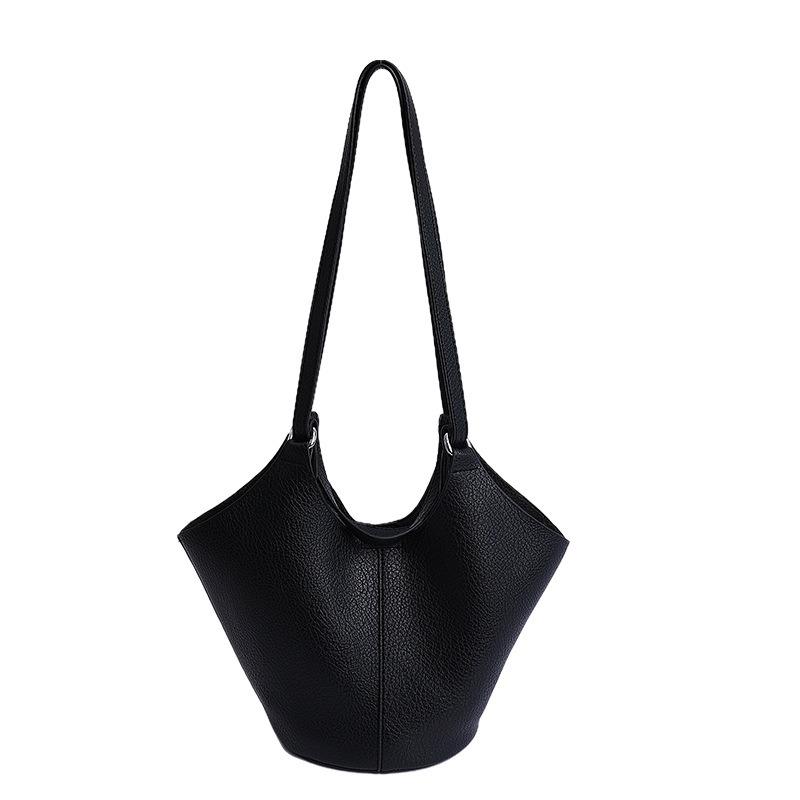 Niche high-end soft leather vegetable basket hand carrying bucket bag women's new commuter shoulder armpit bag