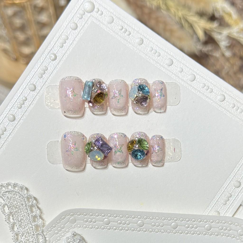 

[5in1 Toolkit+HANDMADE]Handmade Press On Nail French Cute Sparkling Sequins 3D Colored Diamond Short Square Fake Nail Patch Artificial Nail Reusable XS