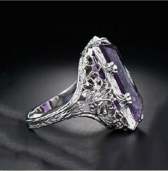 "Rectangular Amethyst Princess Ring with Chamfered Inlay & Hollow Flower Design"