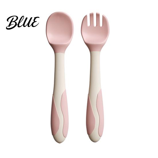Cucchiaio per Bambini con Manico Curvo Forchetta da Allenamento e Set Utensili Flessibili Antiscivolo Bordi Arrotondati Antiscivolo Strumenti per l'Autosvezzamento/Alimentazione per Destri/Mancini