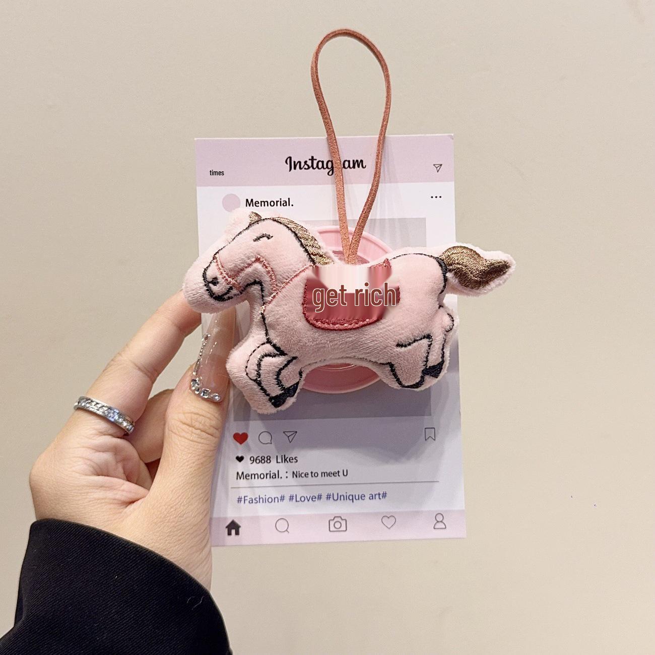 Plush New Year Horse Magsafe Compatible Magnetic Phone Holder with Retractable and Foldable Airbag